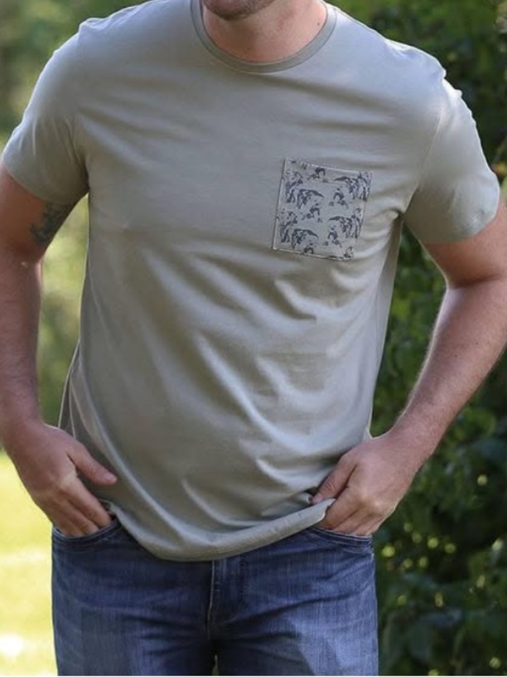 100% Pima Cotton Project Life Men’s Elephant Picket Print in Basil